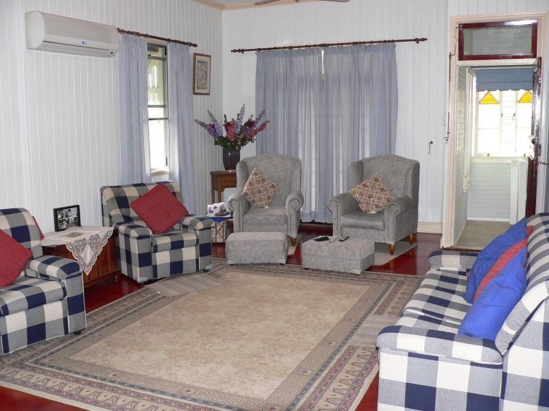 9 School Street, Rosewood QLD 4340