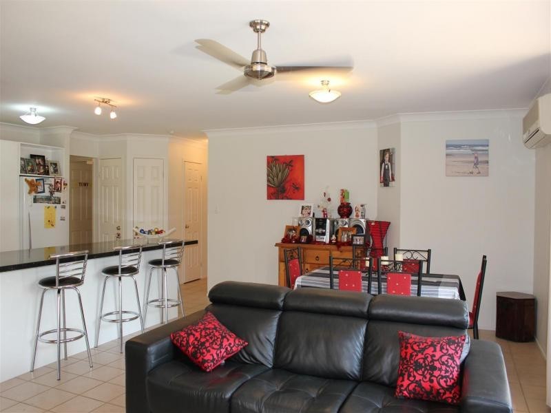 43 Durlik Rd, Pine Mountain QLD 4306