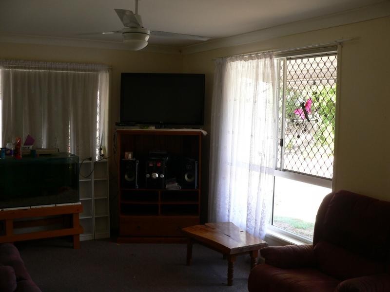 15 Brushbox Place, Walloon QLD 4306