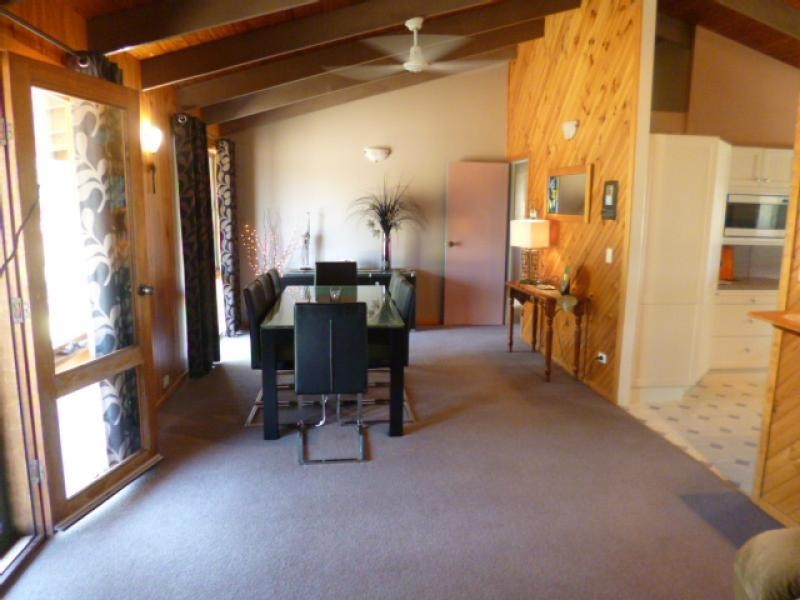 137-141 Caledonian Road, Walloon QLD 4306