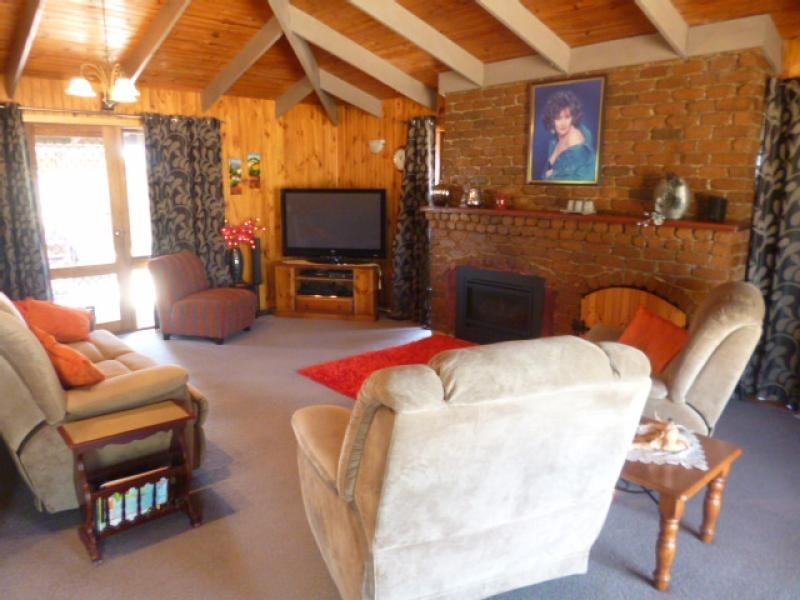 137-141 Caledonian Road, Walloon QLD 4306