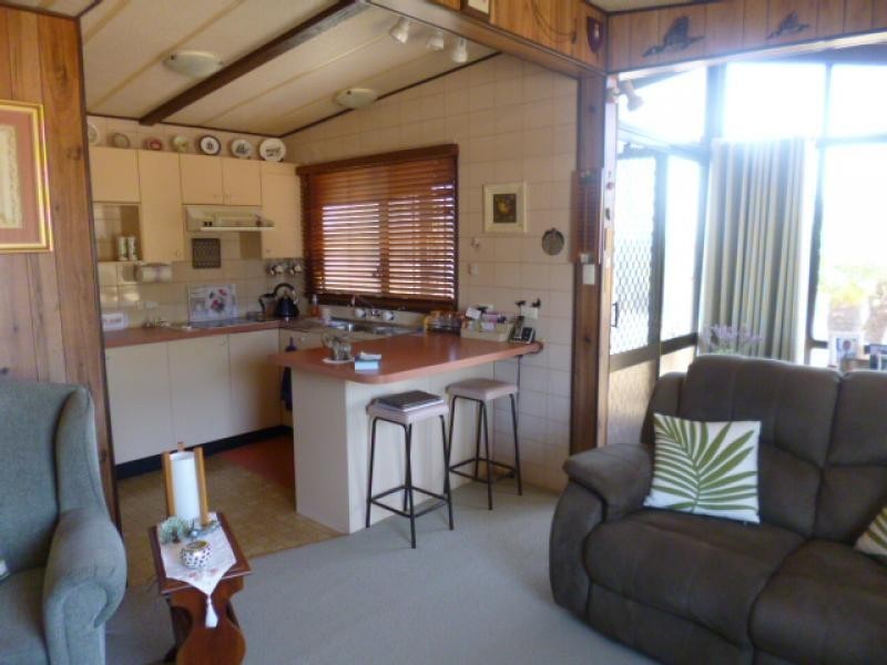 137-141 Caledonian Road, Walloon QLD 4306