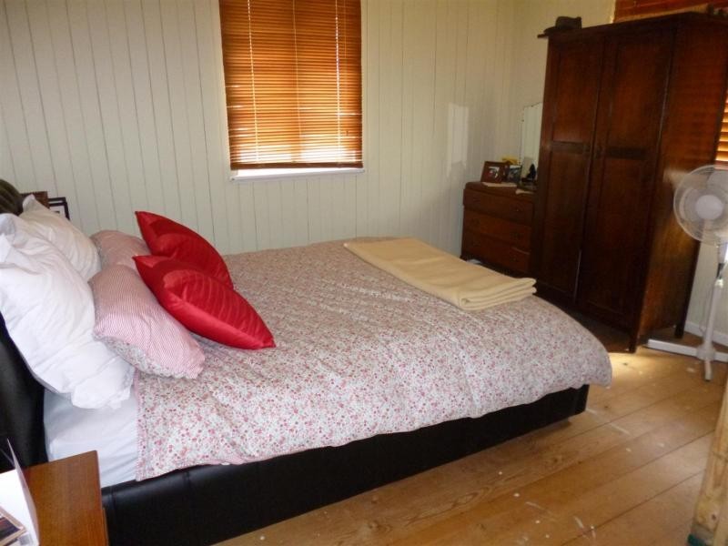 6 Walloon Road, Rosewood QLD 4340