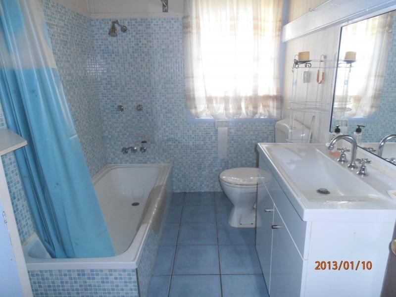 5 Karrabin Rosewood Rd, Karrabin QLD 4306