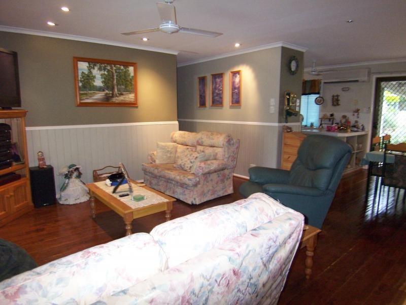 29 Flame Tree Court, Walloon QLD 4306