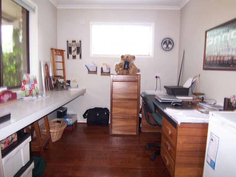 29 Flame Tree Court, Walloon QLD 4306