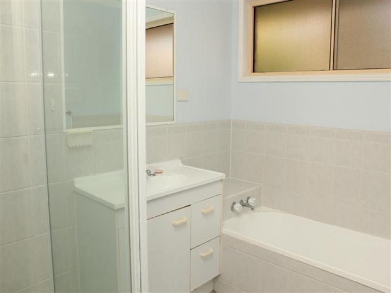 2/35 Bernadette Crs, Rosewood QLD 4340