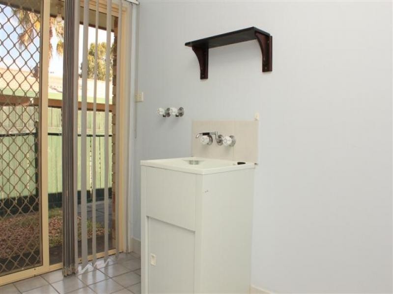 2/35 Bernadette Crs, Rosewood QLD 4340