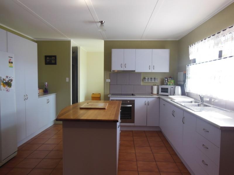 25 Hewlett Rd, Lower Mount Walker QLD 4340
