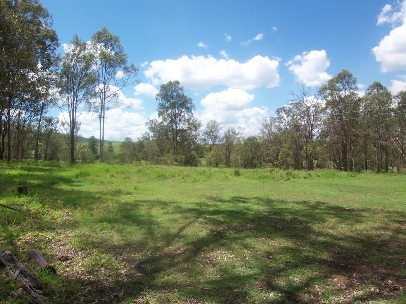 264 Henderson Road, Calvert QLD 4340