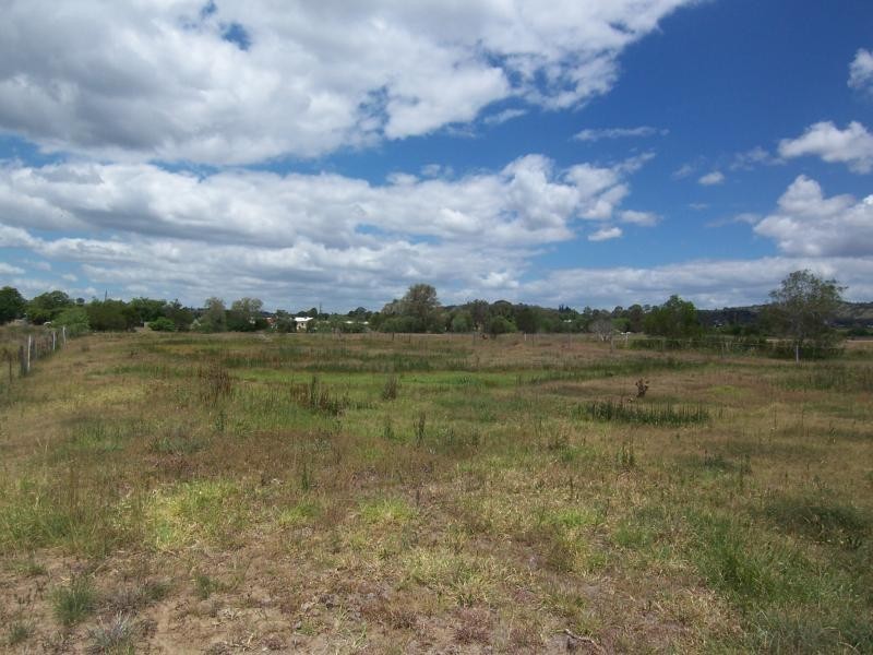 16 Lawrence Street, Marburg QLD 4346