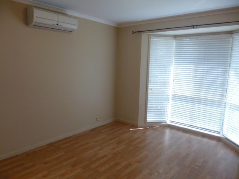 27 Bernadette Crescent, Rosewood QLD 4340