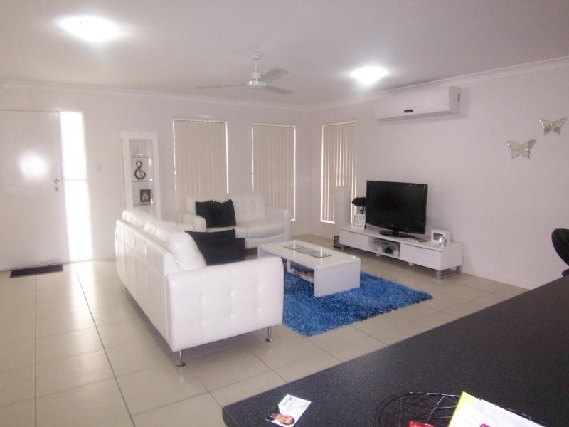 2/2 Claydon Place, Rosewood QLD 4340