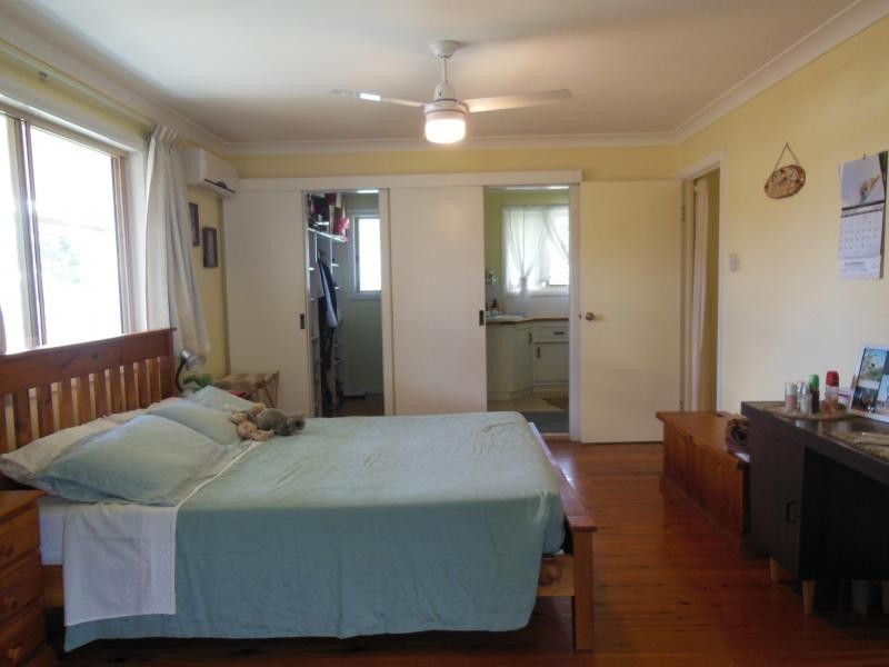 5 Macadamia Ct, Walloon QLD 4306