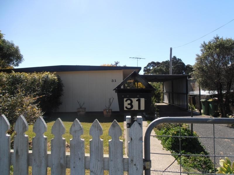31 John St, Marburg QLD 4346