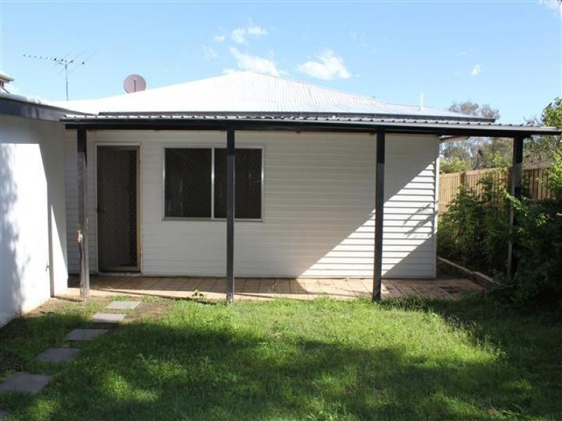 32 Lawrence, North Ipswich QLD 4305