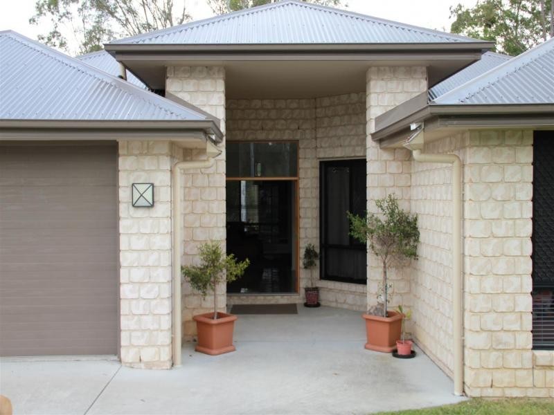 11 Endeavour Street, Barellan Point QLD 4306