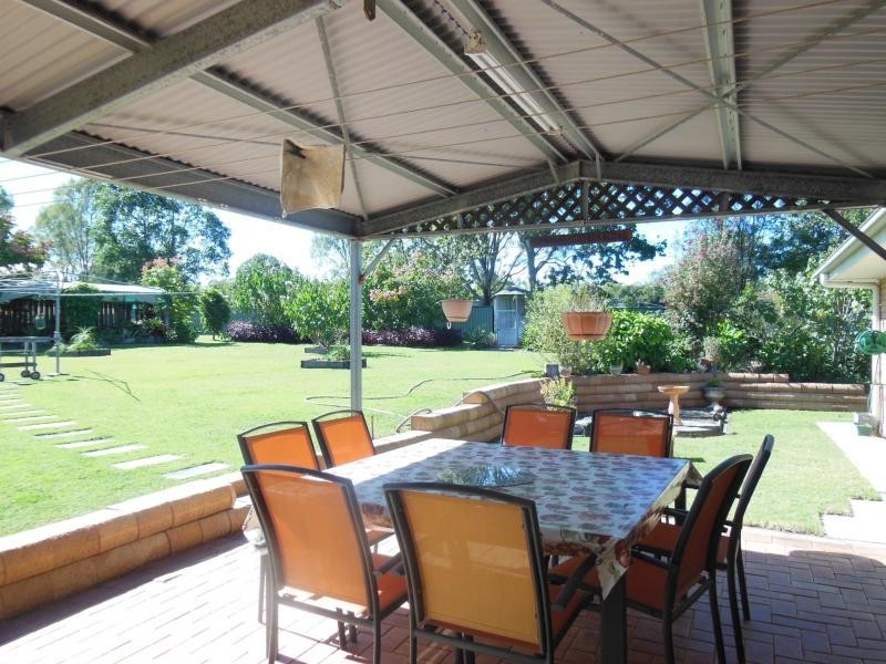 21 Wisteria St, Walloon QLD 4306