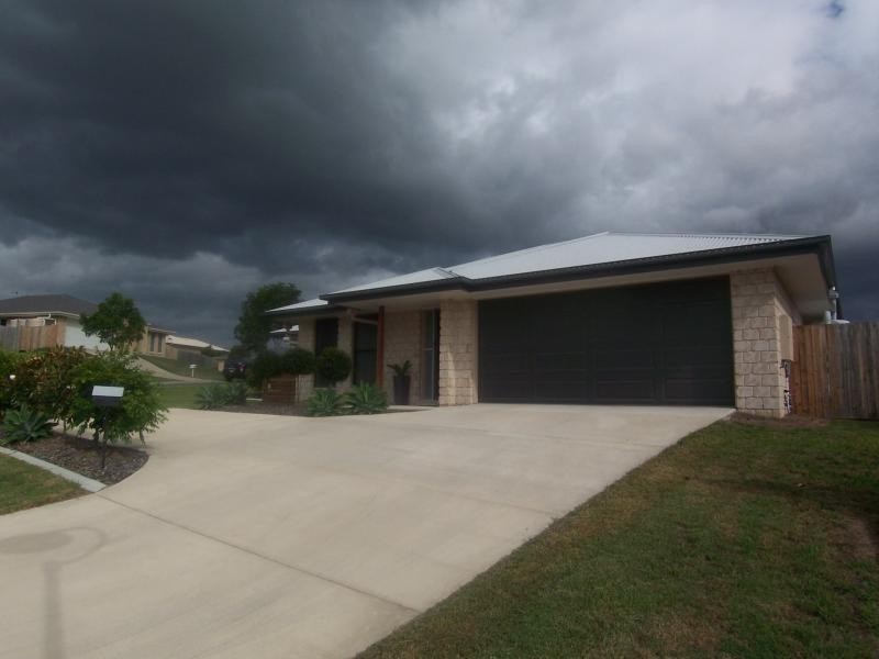 2/2 Claydon Place, Rosewood QLD 4340