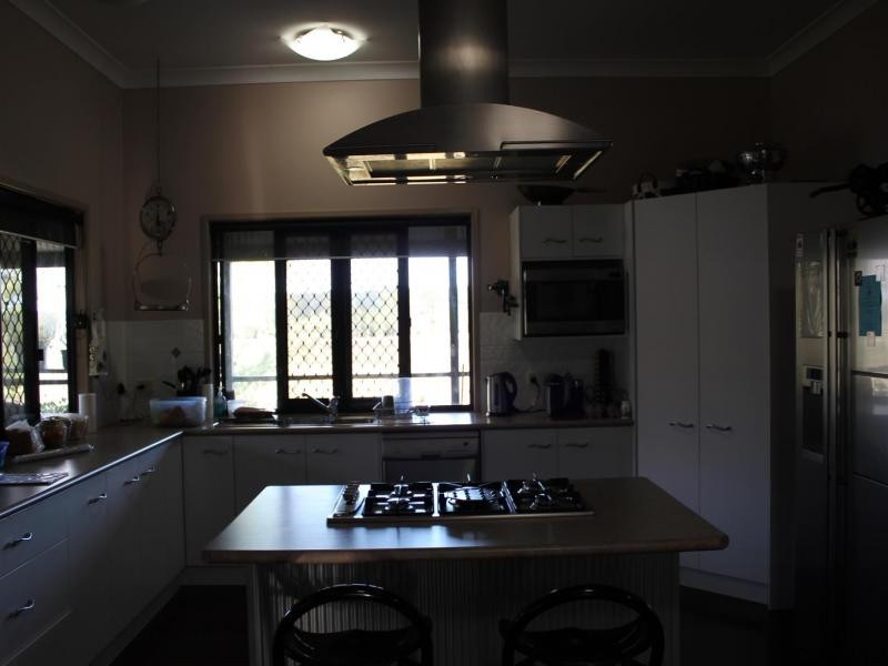 1176 Rosewood Laidley Rd, Grandchester QLD 4340