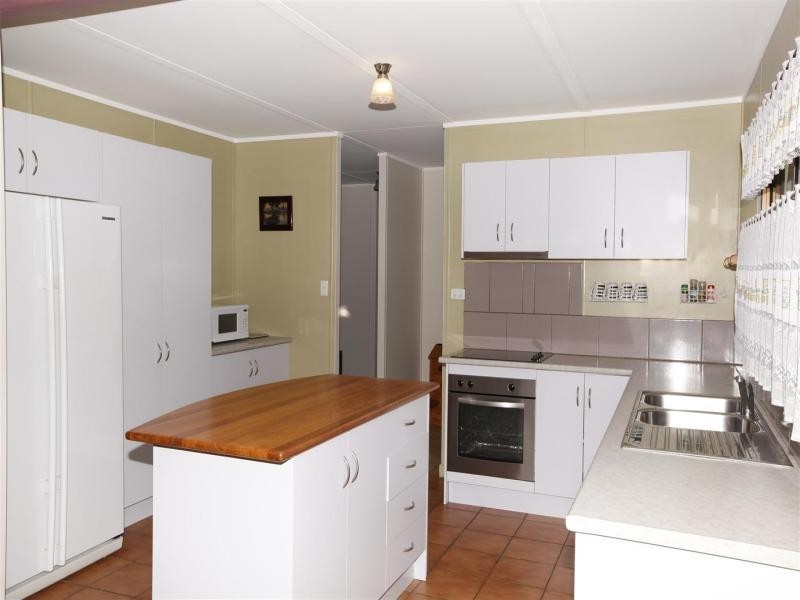 25 Hewlett Rd, Lower Mount Walker QLD 4340