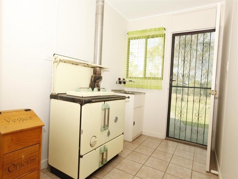 25 Hewlett Rd, Lower Mount Walker QLD 4340