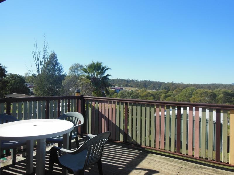 16 Powells Rd, Yamanto QLD 4305