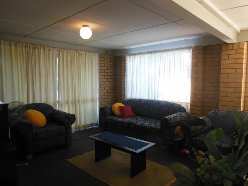 16 Powells Rd, Yamanto QLD 4305