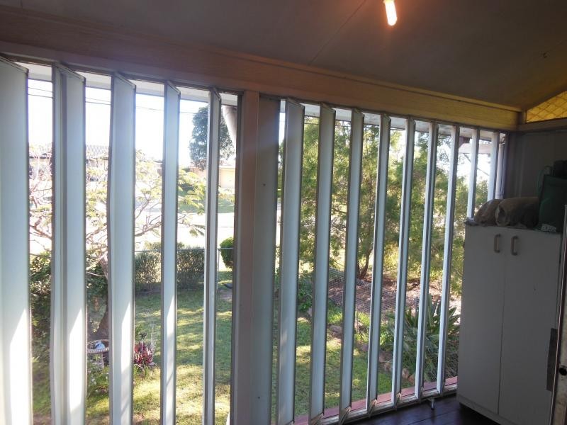 16 Powells Rd, Yamanto QLD 4305