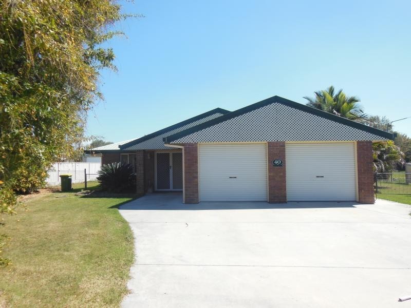 40 Farrell Dr, Walloon QLD 4306