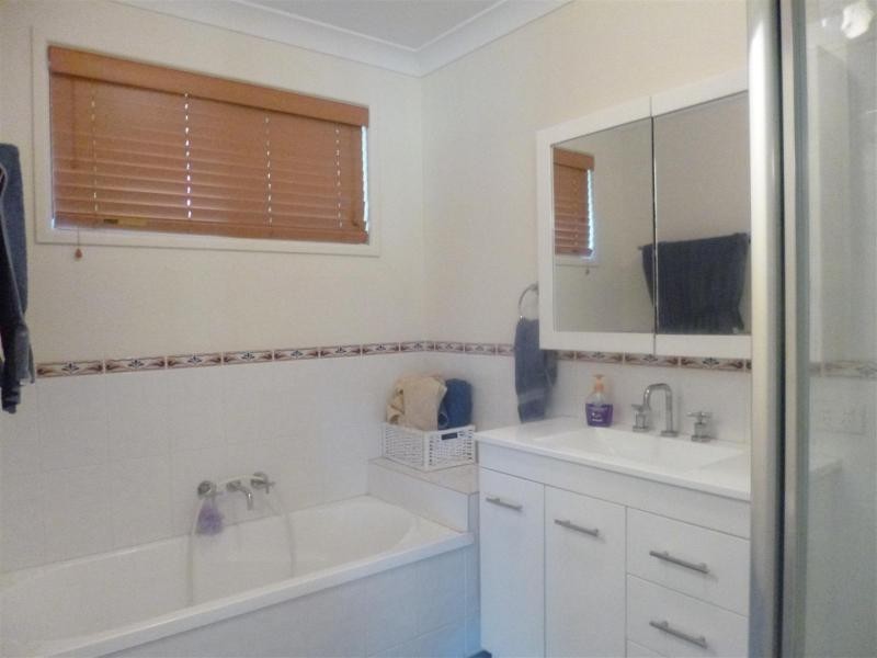 14 Roblyn St, Rosewood QLD 4340