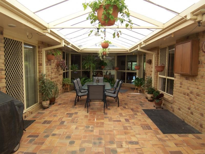 23 Sycamore Street, Walloon QLD 4306