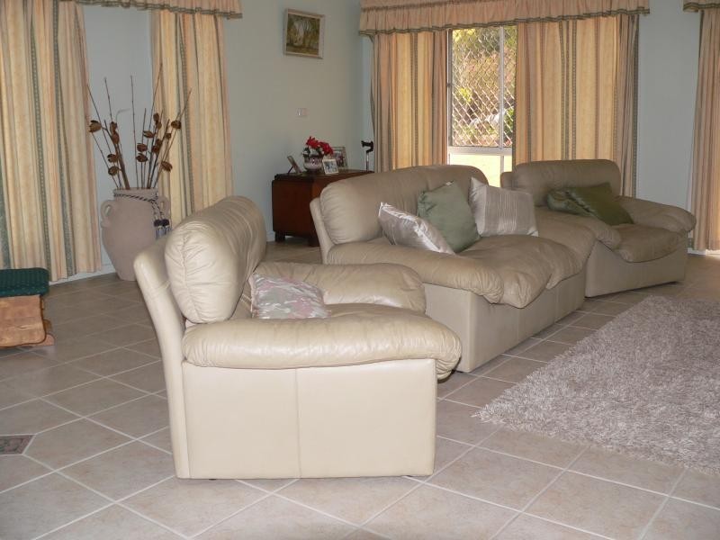 45 Flame Tree Court, Walloon QLD 4306