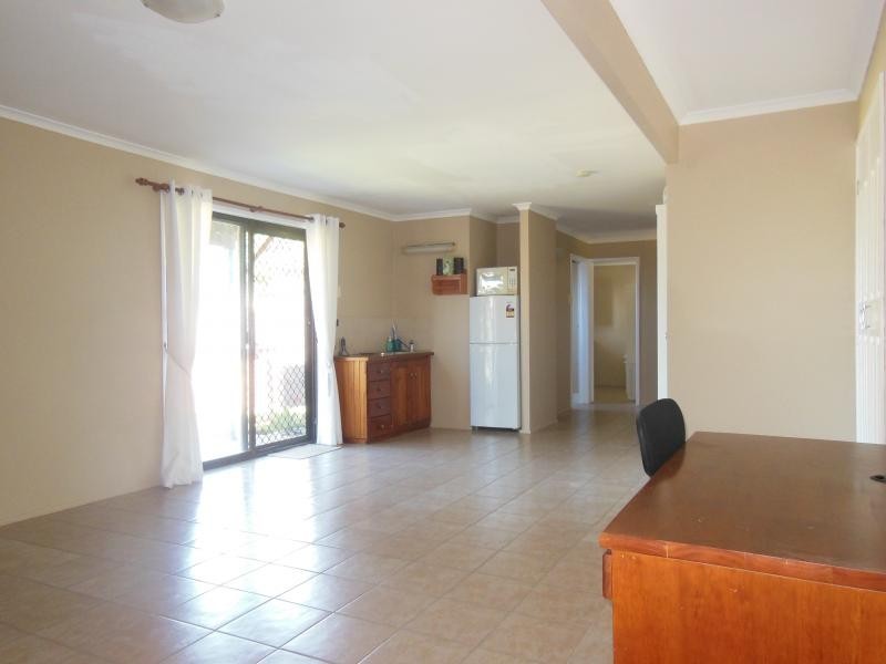 12 Farrell Dr, Walloon QLD 4306