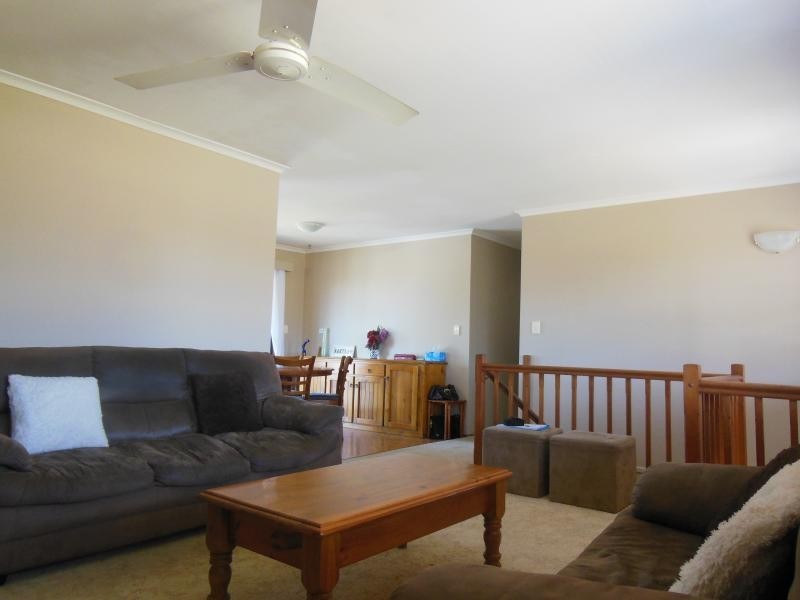 12 Farrell Dr, Walloon QLD 4306
