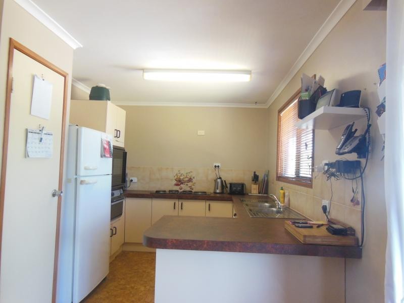 12 Farrell Dr, Walloon QLD 4306