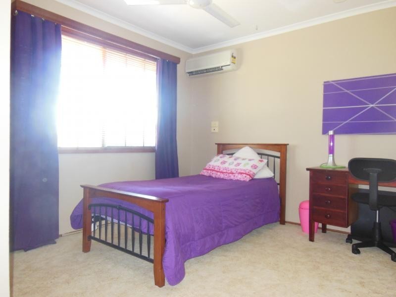 12 Farrell Dr, Walloon QLD 4306