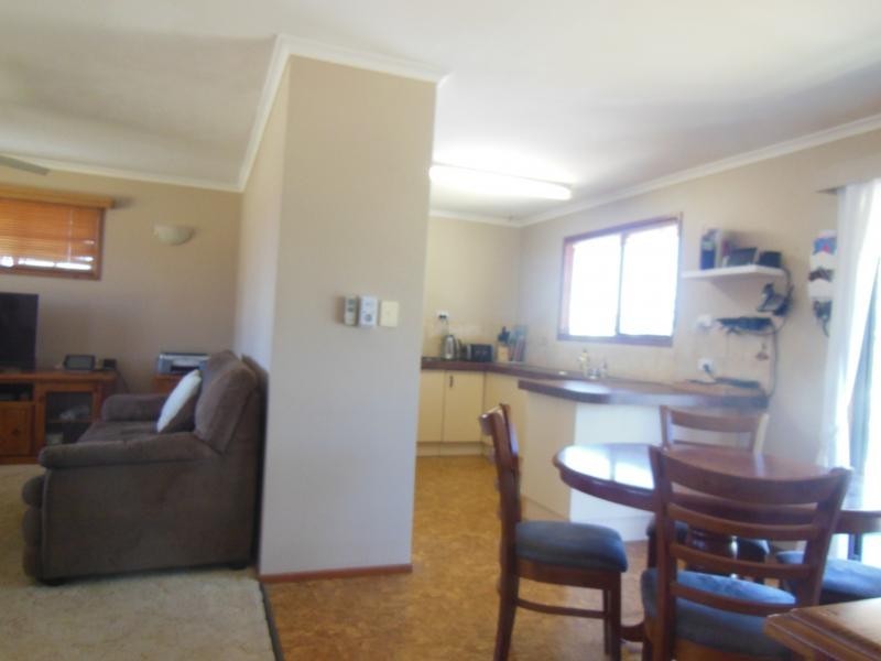 12 Farrell Dr, Walloon QLD 4306