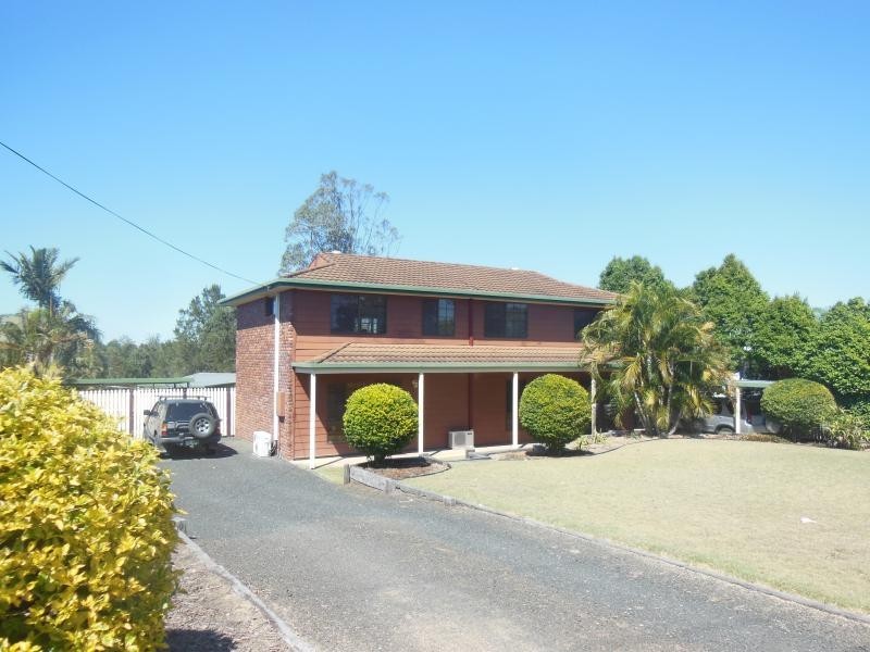 12 Farrell Dr, Walloon QLD 4306