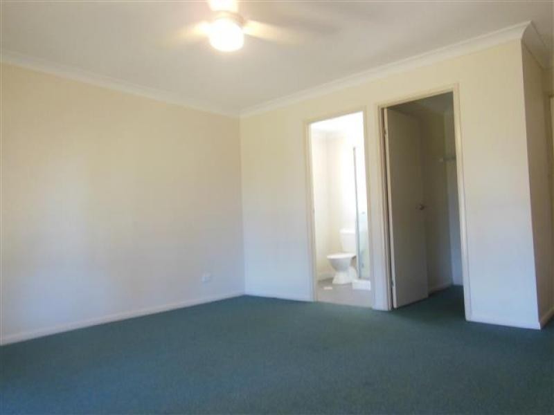 124-126 Pindari Dr, Mount Marrow QLD 4306