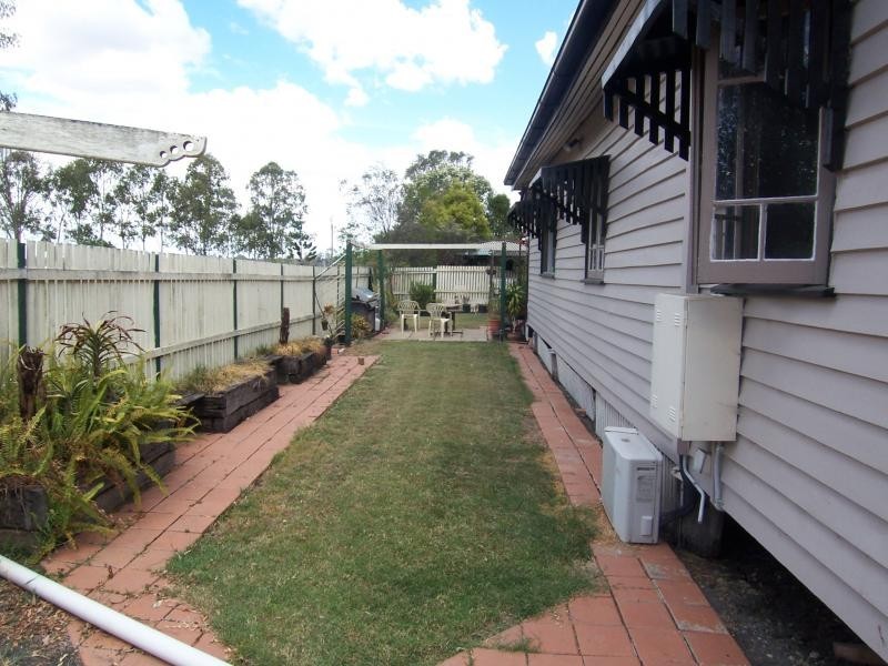 2 Madden Lane, Rosewood QLD 4340