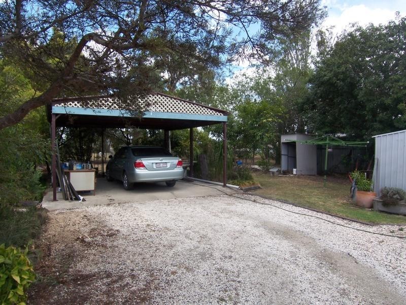 2 Madden Lane, Rosewood QLD 4340