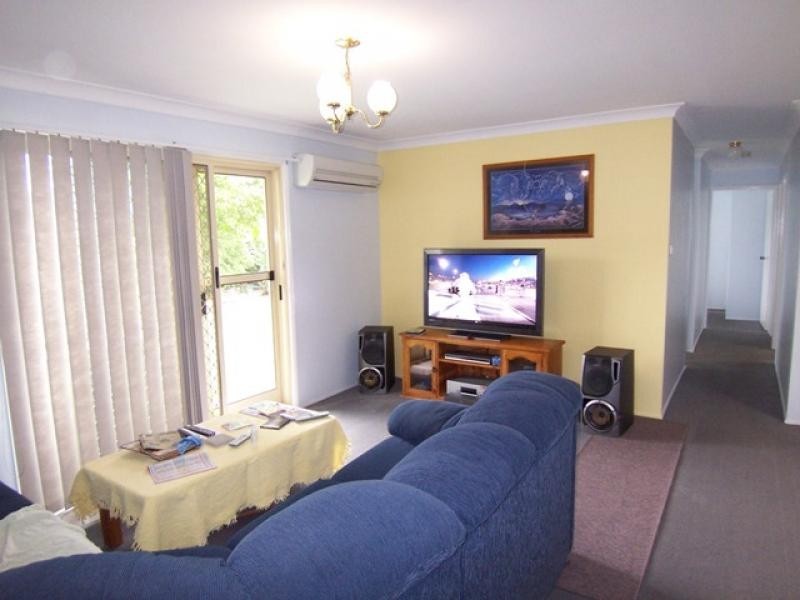 2/35 Bernadette Cres, Rosewood QLD 4340