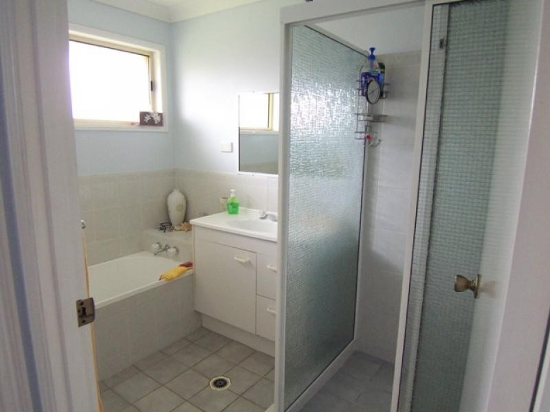 2/35 Bernadette Cres, Rosewood QLD 4340