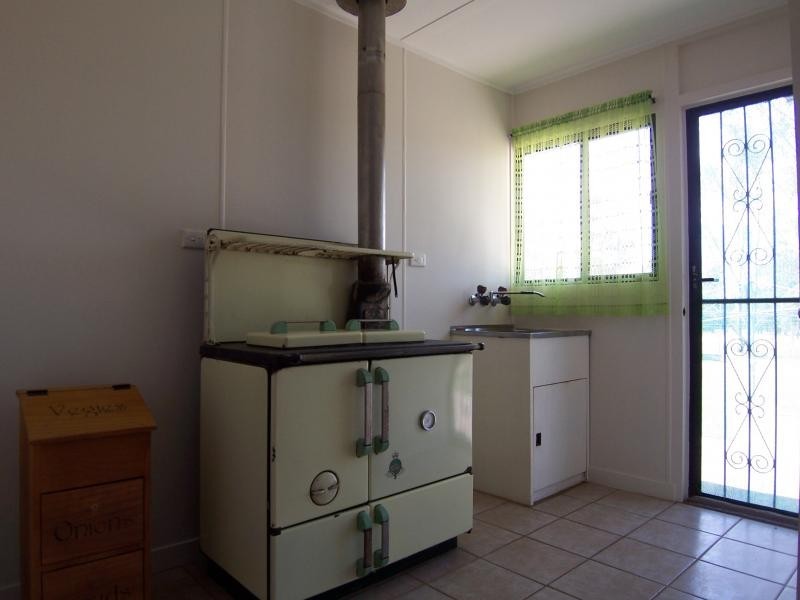 25 Hewlett Rd, Lower Mount Walker QLD 4340