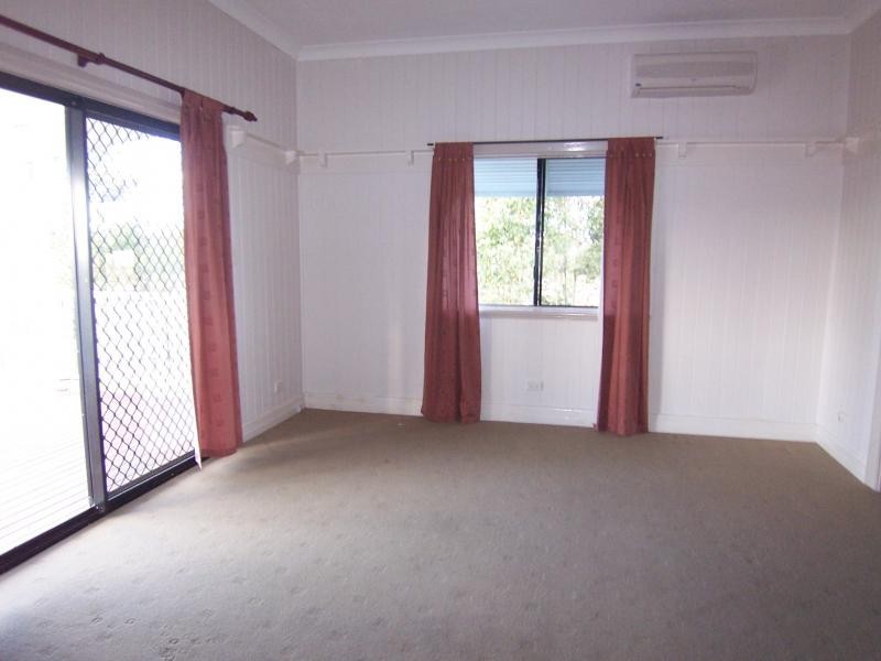 7 Harwoods Road, Walloon QLD 4306