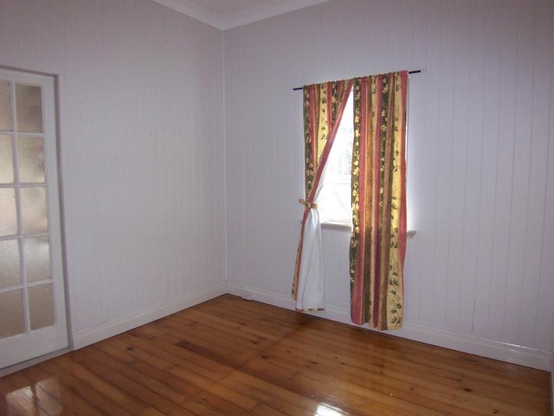 7 Harwoods Road, Walloon QLD 4306