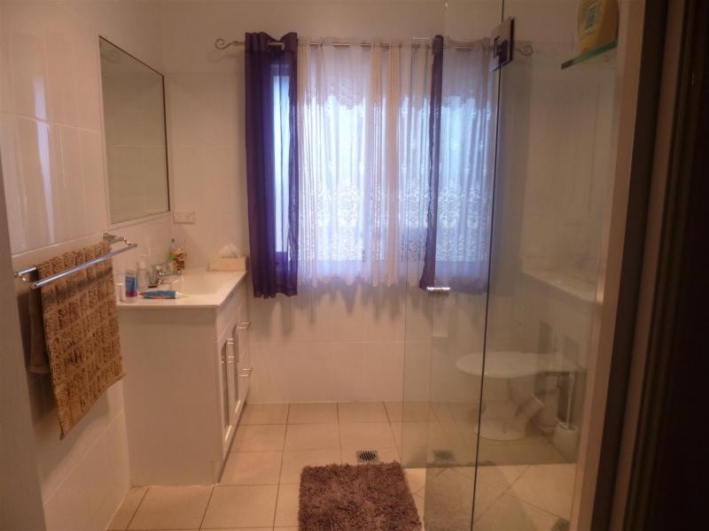 227 Poplar Street, Walloon QLD 4306