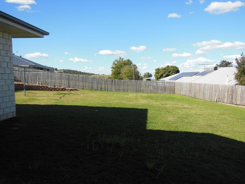 21 Normanton Cl, Rosewood QLD 4340