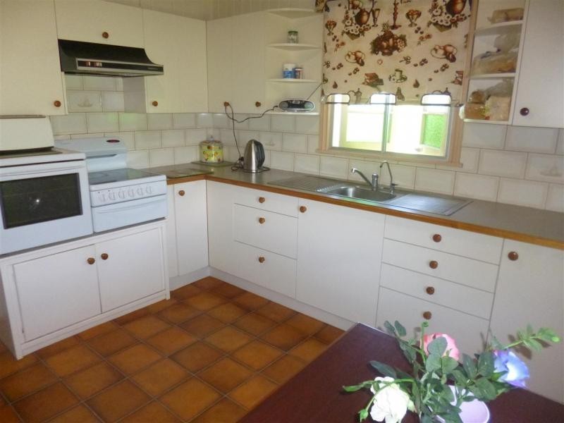 17 Queen Street, Marburg QLD 4346